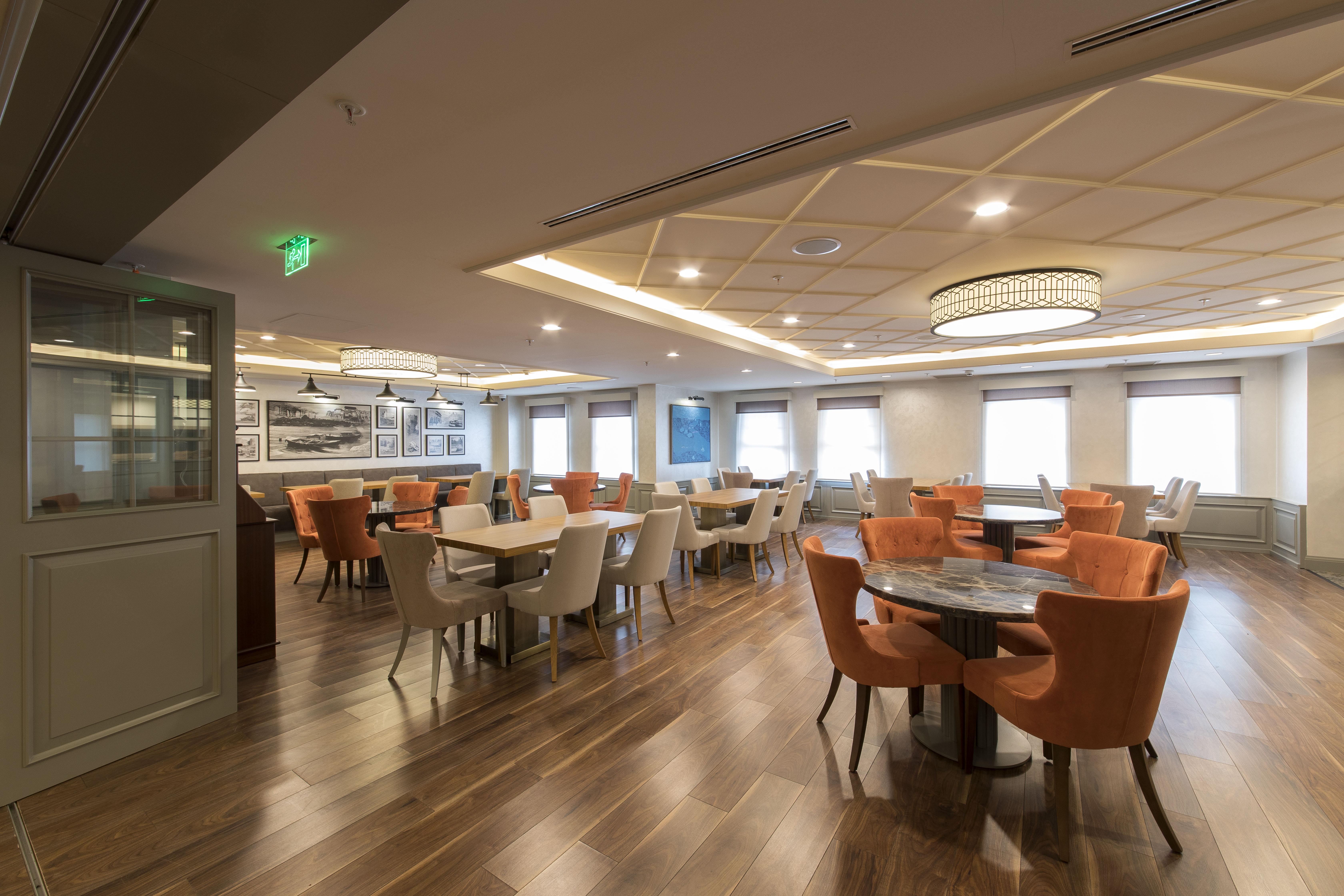 Hotel Millennium Istanbul Golden Horn Exterior foto The lounge at the airport