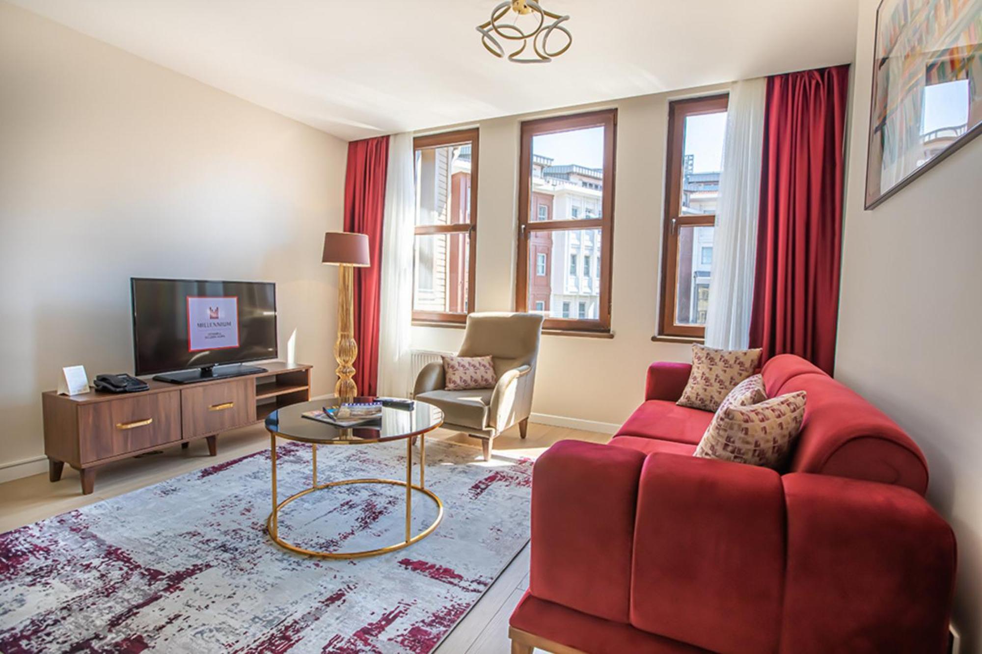 Hotel Millennium Istanbul Golden Horn Exterior foto A living room in a serviced apartment in London