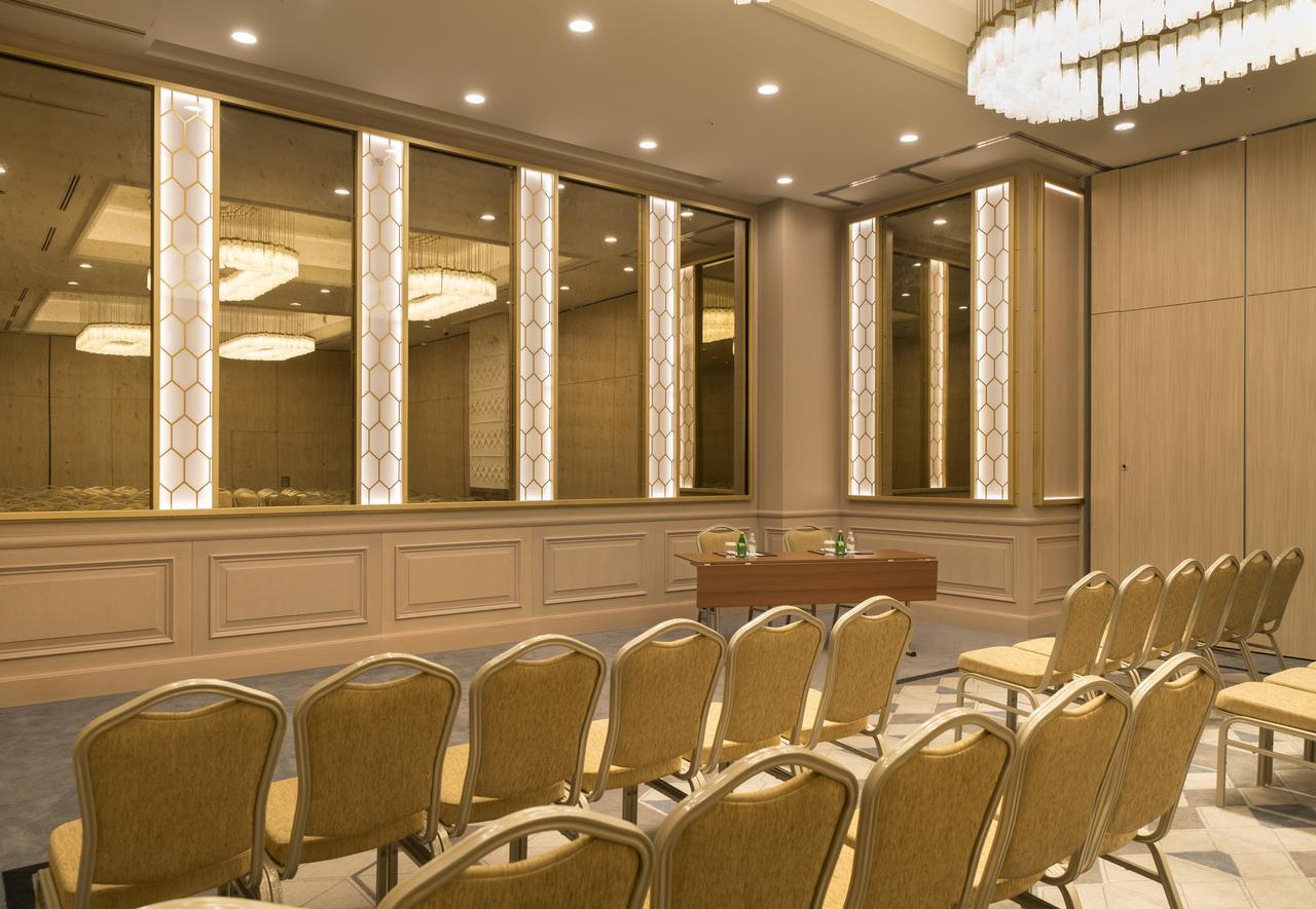 Hotel Millennium Istanbul Golden Horn Exterior foto The interior of the meeting room