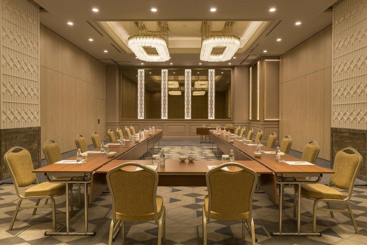 Hotel Millennium Istanbul Golden Horn Exterior foto Meeting room